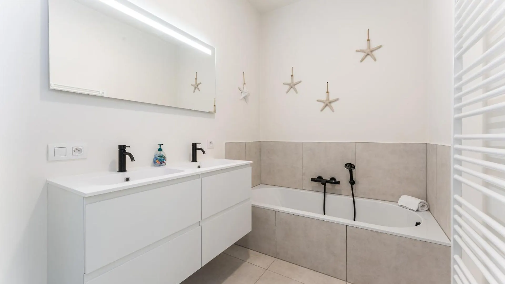 Central Park Fenomenaal App Met Zwembad En Gym! Ostend Apartment