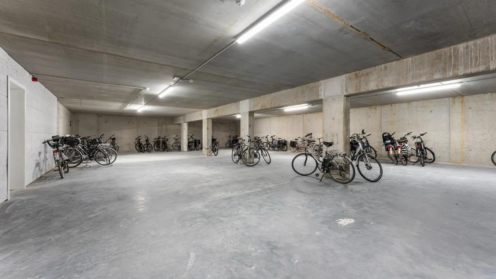 Apartment Central Park Fenomenaal App Met Zwembad En Gym! Ostend